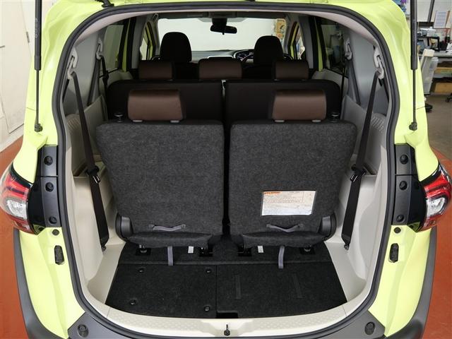 シエンタ ハイブリッドＧ　ワンセグ　メモリーナビ　ミュージックプレイヤー接続可　バックカメラ　衝突被害軽減システム　ＥＴＣ　両側電動スライド　ＬＥＤヘッドランプ　ウオークスルー　乗車定員７人　３列シート　ワンオーナー（10枚目）