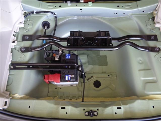 シエンタ ハイブリッドＧ　ワンセグ　メモリーナビ　ミュージックプレイヤー接続可　バックカメラ　衝突被害軽減システム　ＥＴＣ　両側電動スライド　ＬＥＤヘッドランプ　ウオークスルー　乗車定員７人　３列シート　ワンオーナー（30枚目）