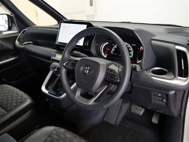 ヴォクシー Ｓ－Ｚ　フルセグ　メモリーナビ　ＤＶＤ再生　ミュージックプレイヤー接続可　バックカメラ　衝突被害軽減システム　ＥＴＣ　ドラレコ　両側電動スライド　ＬＥＤヘッドランプ　乗車定員７人　３列シート　ワンオーナー（6枚目）