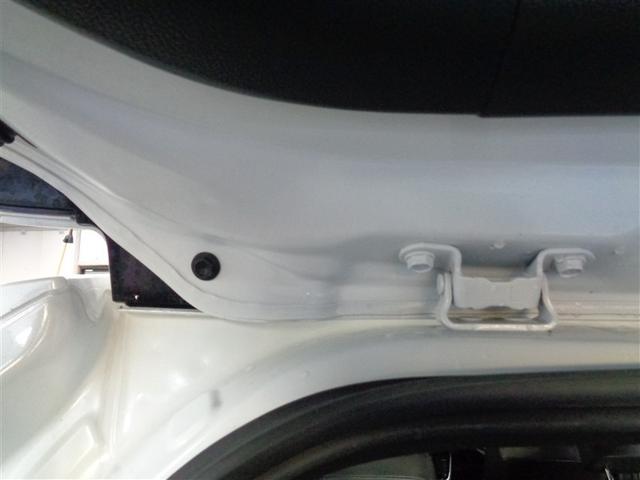 ヴォクシー Ｓ－Ｚ　フルセグ　メモリーナビ　ＤＶＤ再生　ミュージックプレイヤー接続可　バックカメラ　衝突被害軽減システム　ＥＴＣ　ドラレコ　両側電動スライド　ＬＥＤヘッドランプ　乗車定員７人　３列シート　ワンオーナー（32枚目）