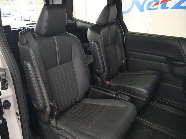 ノア ハイブリッドＳ－Ｚ　フルセグ　メモリーナビ　ＤＶＤ再生　ミュージックプレイヤー接続可　後席モニター　衝突被害軽減システム　ＥＴＣ　ドラレコ　両側電動スライド　ＬＥＤヘッドランプ　乗車定員７人　３列シート　ワンオーナー（8枚目）