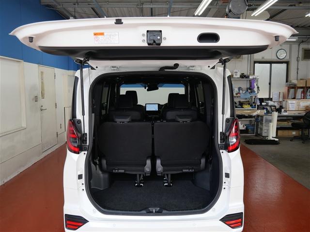 ノア ハイブリッドＳ－Ｚ　フルセグ　メモリーナビ　ＤＶＤ再生　ミュージックプレイヤー接続可　後席モニター　衝突被害軽減システム　ＥＴＣ　ドラレコ　両側電動スライド　ＬＥＤヘッドランプ　乗車定員７人　３列シート　ワンオーナー（10枚目）