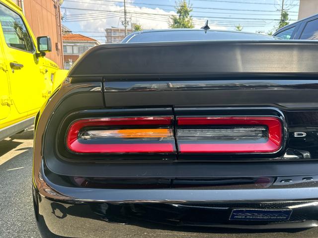 ダッジ・チャレンジャー 　レッドアイ／ジェイルブレイク／８０７馬力／限定モデル／新並／ワンオーナー／サンルーフ／シートメモリー／アップルカープレイ／シルバーキャリパー／ＳＲＴステアリング／アップルカープレイ＆アンドロイドオート（73枚目）