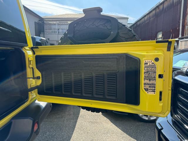 ジープ・ラングラーアンリミテッド ルビコン392 新車並行 ワンオーナー スカイワンタッチパワートップ 電動サイドステップ FOXサスペンション サブウーファ付きアルパインオーディオ(45枚目)