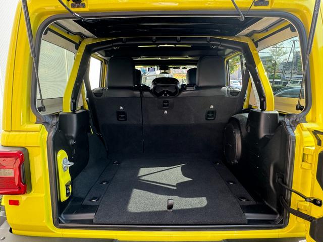 ジープ・ラングラーアンリミテッド ルビコン392 新車並行 ワンオーナー スカイワンタッチパワートップ 電動サイドステップ FOXサスペンション サブウーファ付きアルパインオーディオ(53枚目)