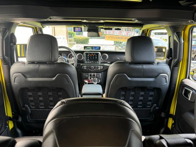 ジープ・ラングラーアンリミテッド ルビコン392 新車並行 ワンオーナー スカイワンタッチパワートップ 電動サイドステップ FOXサスペンション サブウーファ付きアルパインオーディオ(54枚目)