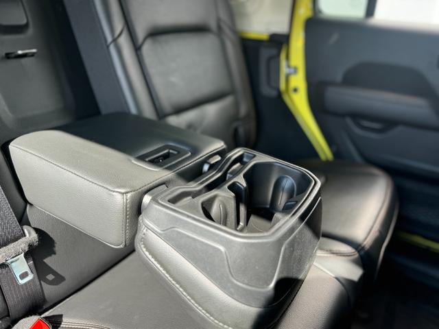 ジープ・ラングラーアンリミテッド ルビコン392 新車並行 ワンオーナー スカイワンタッチパワートップ 電動サイドステップ FOXサスペンション サブウーファ付きアルパインオーディオ(57枚目)