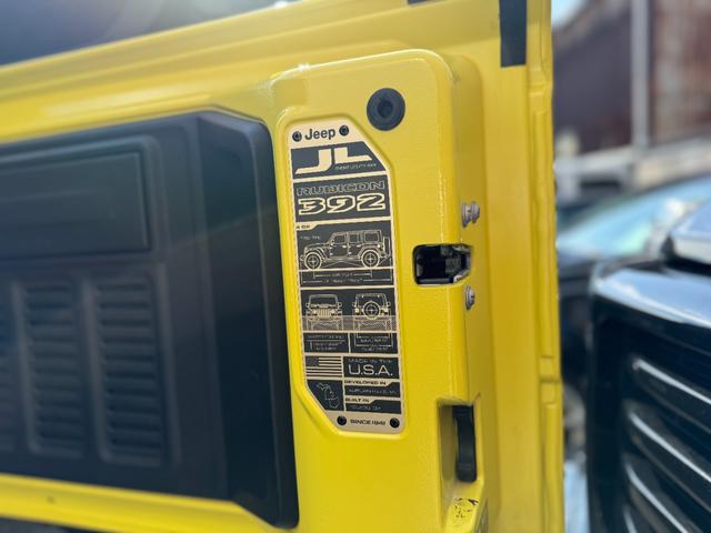 ジープ・ラングラーアンリミテッド ルビコン392 新車並行 ワンオーナー スカイワンタッチパワートップ 電動サイドステップ FOXサスペンション サブウーファ付きアルパインオーディオ(59枚目)