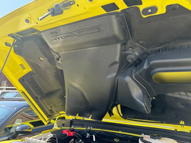 ジープ・ラングラーアンリミテッド ルビコン392 新車並行 ワンオーナー スカイワンタッチパワートップ 電動サイドステップ FOXサスペンション サブウーファ付きアルパインオーディオ(63枚目)