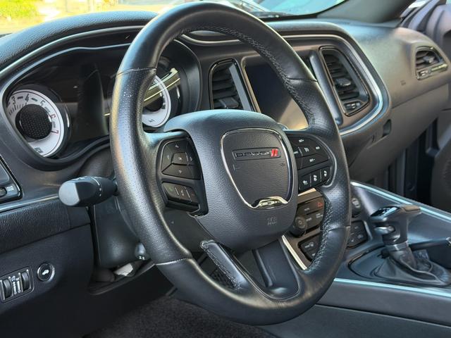 ダッジ・チャレンジャー 　Ｔ／Ａ３９２　新車並行　ワンオーナー　サンルーフ　アダプティブクルーズコントロール　Ｈａｒｍａｎ／Ｋａｒｄｏｎオーディオ　ボンネットピン　専用エアキャッチャー　ホワイトメーター　サテンブラックトップ（29枚目）