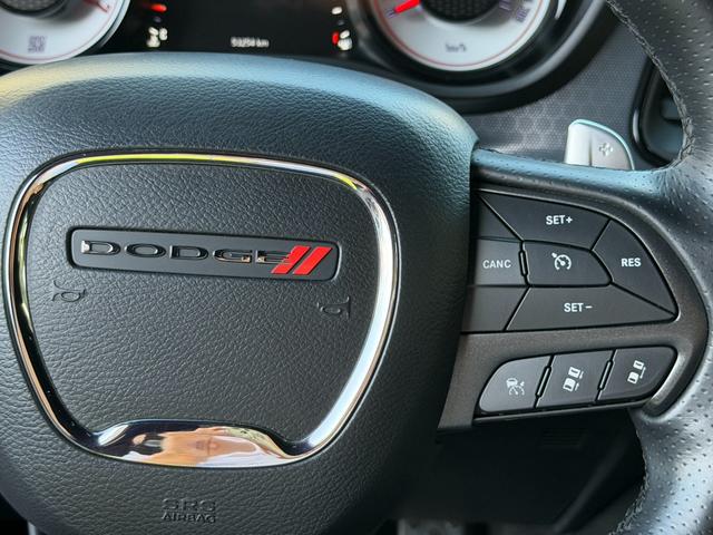 ダッジ・チャレンジャー 　Ｔ／Ａ３９２　新車並行　ワンオーナー　サンルーフ　アダプティブクルーズコントロール　Ｈａｒｍａｎ／Ｋａｒｄｏｎオーディオ　ボンネットピン　専用エアキャッチャー　ホワイトメーター　サテンブラックトップ（37枚目）