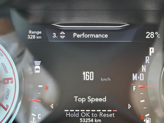 ダッジ・チャレンジャー 　Ｔ／Ａ３９２　新車並行　ワンオーナー　サンルーフ　アダプティブクルーズコントロール　Ｈａｒｍａｎ／Ｋａｒｄｏｎオーディオ　ボンネットピン　専用エアキャッチャー　ホワイトメーター　サテンブラックトップ（50枚目）