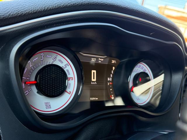 ダッジ・チャレンジャー 　Ｔ／Ａ３９２　新車並行　ワンオーナー　サンルーフ　アダプティブクルーズコントロール　Ｈａｒｍａｎ／Ｋａｒｄｏｎオーディオ　ボンネットピン　専用エアキャッチャー　ホワイトメーター　サテンブラックトップ（54枚目）
