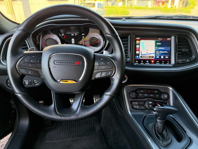 ダッジ・チャレンジャー 　Ｔ／Ａ３９２　新車並行　ワンオーナー　サンルーフ　アダプティブクルーズコントロール　Ｈａｒｍａｎ／Ｋａｒｄｏｎオーディオ　ボンネットピン　専用エアキャッチャー　ホワイトメーター　サテンブラックトップ（73枚目）