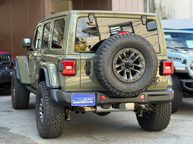 ジープ・ラングラーアンリミテッド 　ルビコン３９２　ファイナルエディション　４１　スカイトップ　ブラックナッパレザーシート　シートヒーター　ステアリングヒーター　アダプティブクルーズコントロール　ファイナルエディション専用バッジ（15枚目）