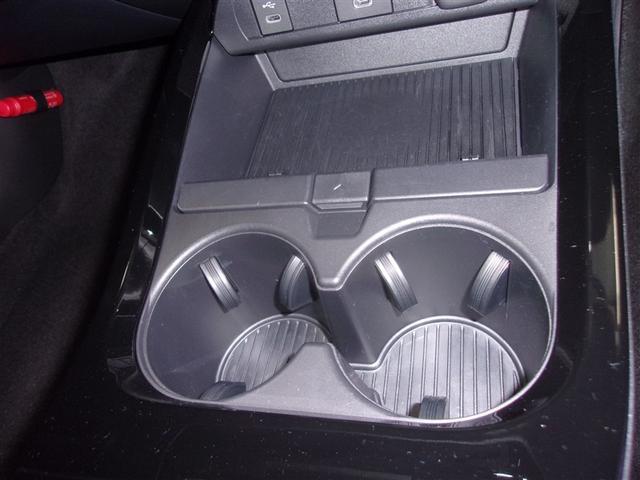 プリウス Ｚ　フルセグ　メモリーナビ　ミュージックプレイヤー接続可　バックカメラ　衝突被害軽減システム　ＥＴＣ　ドラレコ　ＬＥＤヘッドランプ　ロングラン保証あり　トヨタ認定中古車（30枚目）