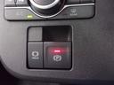 シフトレバー左横にはスイッチ式パーキングブレーキがあります!