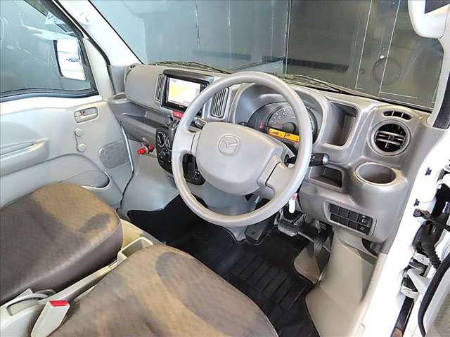 写真では伝えきれないので、車両状態につきましてはお気軽にお問い合わせ下さい