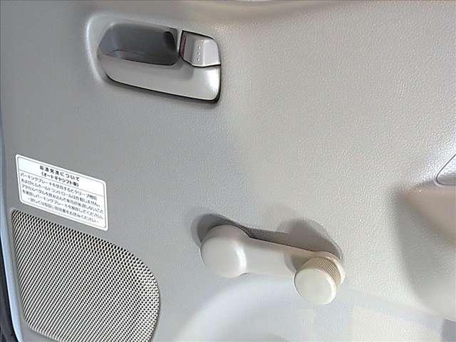 エンジンオイル・オイルフィルターは新品交換してお渡し致します。その他・整備・付属品取り付け等もご相談承ります。お気軽にご相談下さい