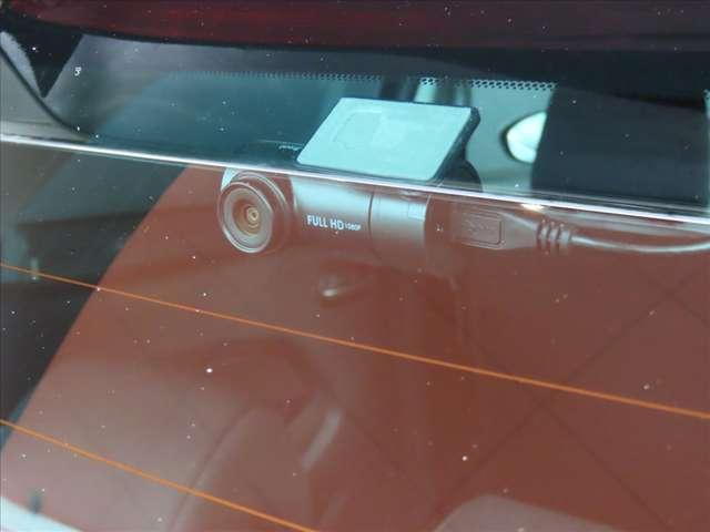 デミオ １．３　１３　スカイアクティブ　シューティングスター　ワンオーナー／ナビ／前後ドラレコ／アイドリ（9枚目）