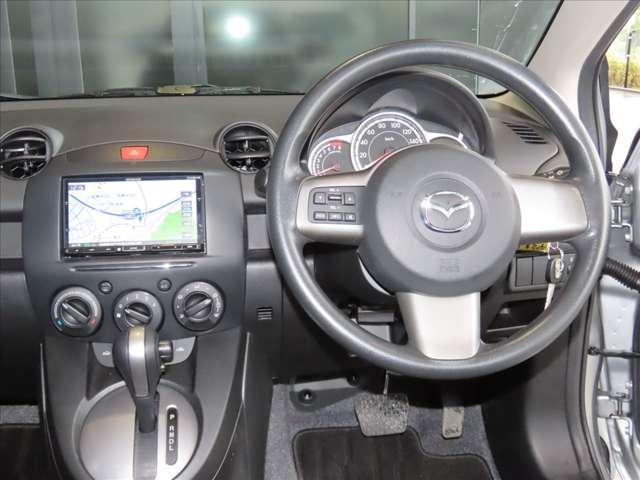 デミオ １．３　１３Ｃ－Ｖ　スマートエディションＩＩ　ワンオーナー／走行９９００キロ／フルセグＴＶナビ（14枚目）