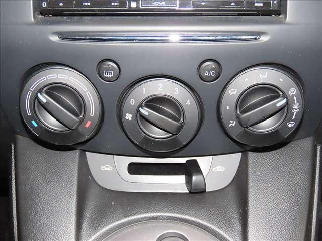 デミオ １．３　１３Ｃ－Ｖ　スマートエディションＩＩ　ワンオーナー／走行９９００キロ／フルセグＴＶナビ（17枚目）