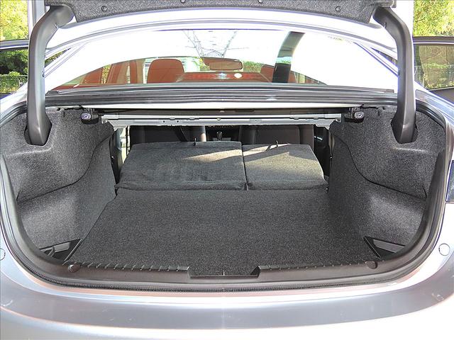 ���A�V�[�g�𗼕��|���Α傫�ȉו��̎��[���\�ł��B