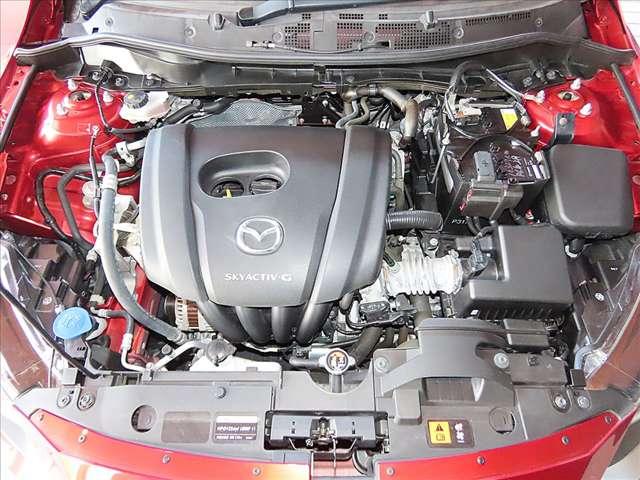 ＭＡＺＤＡ２ １５Ｓ　ホワイト　コンフォート　ナビ・３６０°ビューカメラ・ＣＤ／ＤＶＤ／フルセグＴＶ・アダプティブＬＥＤヘッドライト・Ａｐｐｌｅ　ＣａｒＰｌａｙ／Ａｎｄｒｏｉｄ　Ａｕｔｏ対応・運転席電動シート・前席シートヒーター・ＥＴＣ（6枚目）