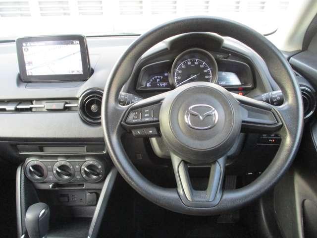 ＭＡＺＤＡ２ １．５　１５Ｃ　衝突被害軽減ブレーキ／マツダコネクトナビ／ＬＥＤヘッドライト／バックカメラ／ＡＴ誤発進抑制制御（前後）／ブラインドスポットモニタリング／前後パーキングセンサー（10枚目）