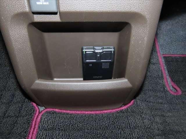 �O��h���C�u���R�[�_�[����������Ă��܂�