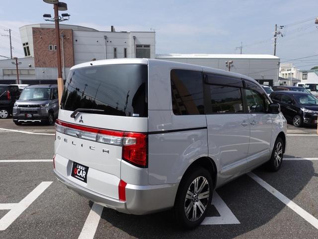 デリカＤ：５ Ｐ　１０．１型ナビ　マルチアラウンドモニター　後側方車両検知　左電動サイドステップ　両側電動スライドドア　衝突被害軽減ブレーキ　ＥＴＣ　ドラレコ（8枚目）
