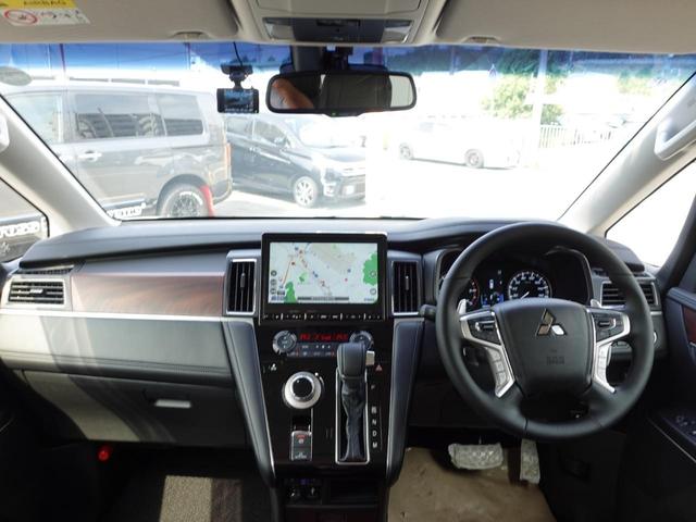 デリカＤ：５ Ｐ　１０．１型ナビ　マルチアラウンドモニター　後側方車両検知　左電動サイドステップ　両側電動スライドドア　衝突被害軽減ブレーキ　ＥＴＣ　ドラレコ（12枚目）