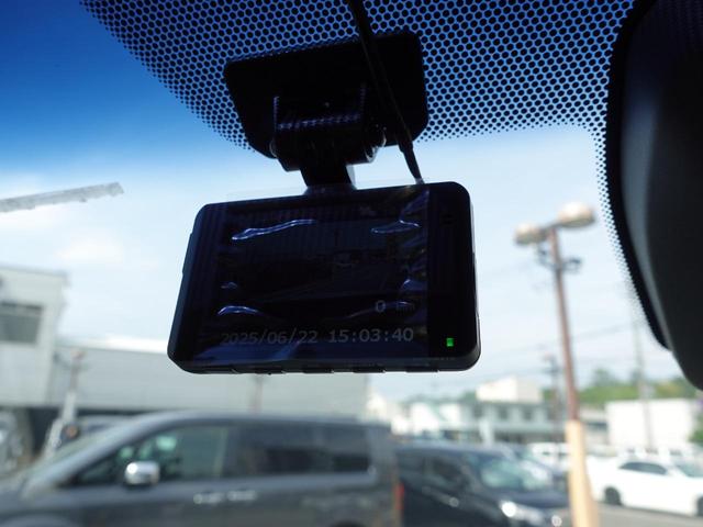 デリカＤ：５ Ｐ　１０．１型ナビ　マルチアラウンドモニター　後側方車両検知　左電動サイドステップ　両側電動スライドドア　衝突被害軽減ブレーキ　ＥＴＣ　ドラレコ（23枚目）