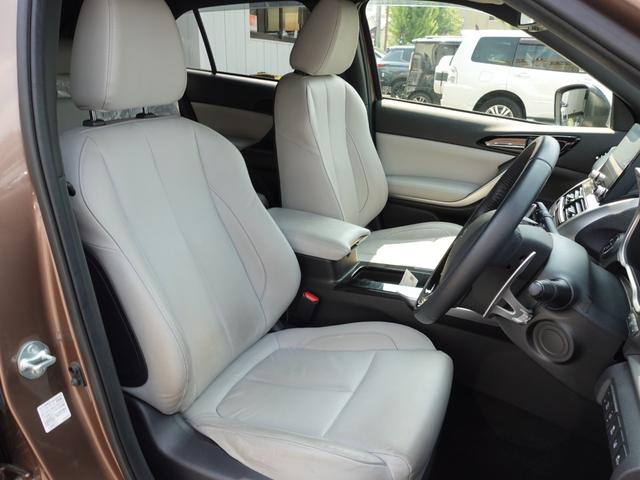 エクリプスクロスＰＨＥＶ Ｐ　スマホ連携ナビ　マルチアラウンドモニター　後側方車両検知　本革シート　衝突被害軽減ブレーキ　パーキングソナー　レーダークルーズコントロール（29枚目）