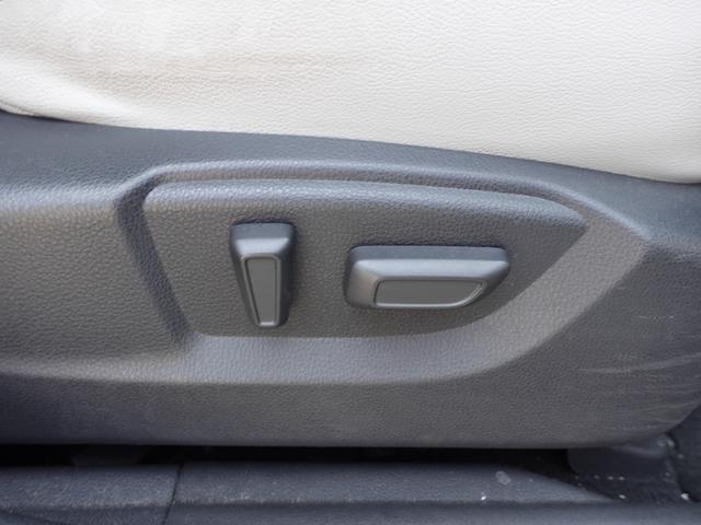 エクリプスクロスＰＨＥＶ Ｐ　スマホ連携ナビ　マルチアラウンドモニター　後側方車両検知　本革シート　衝突被害軽減ブレーキ　パーキングソナー　レーダークルーズコントロール（30枚目）