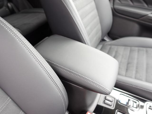 アウトランダーＰＨＥＶ Ｇプラスパッケージ　スマホ連携ナビ　マルチアラウンドモニター　パワーバックドア　衝突被害軽減ブレーキ　レーダークルーズ　ハンドルヒーター　ＥＴＣ（30枚目）