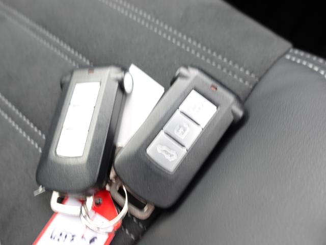 アウトランダーＰＨＥＶ Ｇプラスパッケージ　スマホ連携ナビ　マルチアラウンドモニター　パワーバックドア　衝突被害軽減ブレーキ　レーダークルーズ　ハンドルヒーター　ＥＴＣ（39枚目）