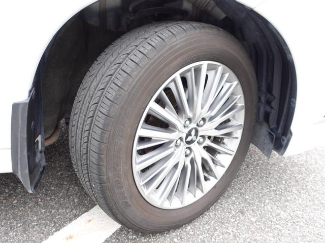 アウトランダーＰＨＥＶ Ｇプラスパッケージ　スマホ連携ナビ　マルチアラウンドモニター　パワーバックドア　衝突被害軽減ブレーキ　レーダークルーズ　ハンドルヒーター　ＥＴＣ（41枚目）