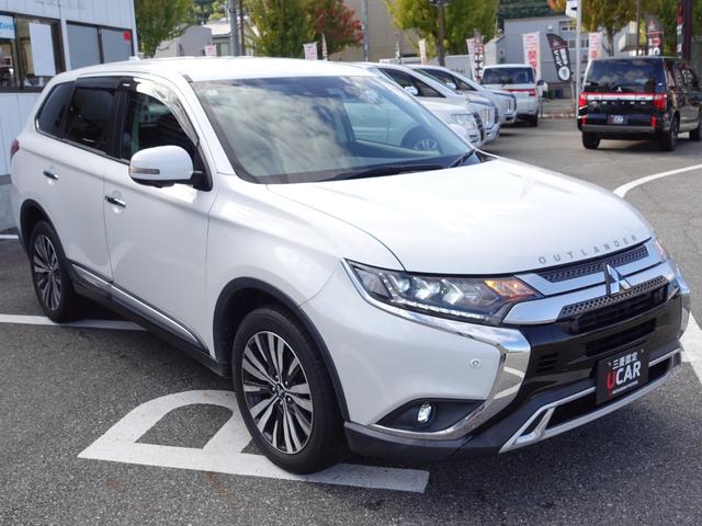 アウトランダー ２０Ｇ　スマホ連携ディスプレイオーディオ／全方位ドカメラ／連動ＥＴＣ車載器／車両検知警報システム／オートマチックハイビーム／電動サイドブレーキシステム（4枚目）