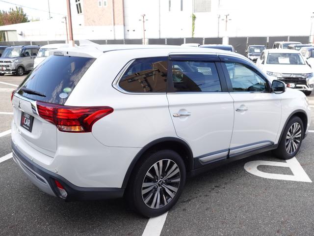 アウトランダー ２０Ｇ　スマホ連携ディスプレイオーディオ／全方位ドカメラ／連動ＥＴＣ車載器／車両検知警報システム／オートマチックハイビーム／電動サイドブレーキシステム（6枚目）