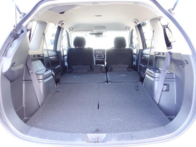 アウトランダー ２０Ｇ　スマホ連携ディスプレイオーディオ／全方位ドカメラ／連動ＥＴＣ車載器／車両検知警報システム／オートマチックハイビーム／電動サイドブレーキシステム（14枚目）