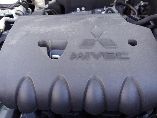 アウトランダー ２０Ｇ　スマホ連携ディスプレイオーディオ／全方位ドカメラ／連動ＥＴＣ車載器／車両検知警報システム／オートマチックハイビーム／電動サイドブレーキシステム（43枚目）