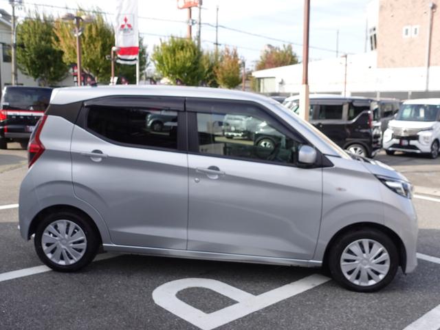 eKワゴン M ナビ バックカメラ ETC ドラレコ レンタアップ 衝突被害軽減ブレーキ 踏み間違い防止アシスト プライバシーガラス(6枚目)