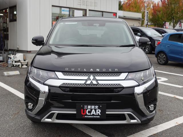 ＬＥＤヘッドライトとフォグランプが暗い道でも明るく照らしてくれます！安心してドライブが出来ます！