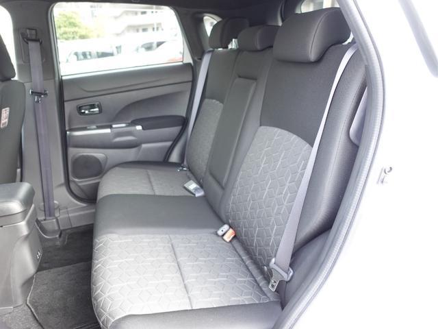 ＲＶＲ Ｇ　ナビ　バックカメラ　クルーズコントロール　衝突被害軽減ブレーキ　４ＷＤ　車線逸脱警報装置　踏み間違い防止アシスト　ＥＴＣ　ドライブレコーダー（12枚目）