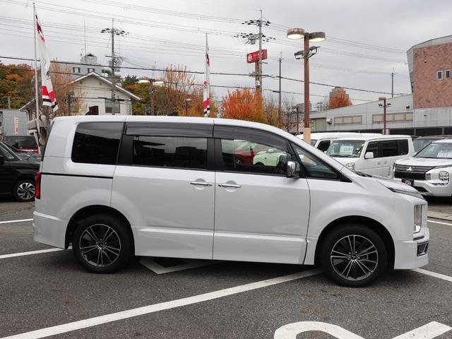 デリカD:5 アーバンギア Pエディション 10.1型Mナビ 12.1型後席モニター 電動サイドステップ フロント+リヤドラレコ ナビ連動ETC車載器 レザーシート 7人乗り(6枚目)