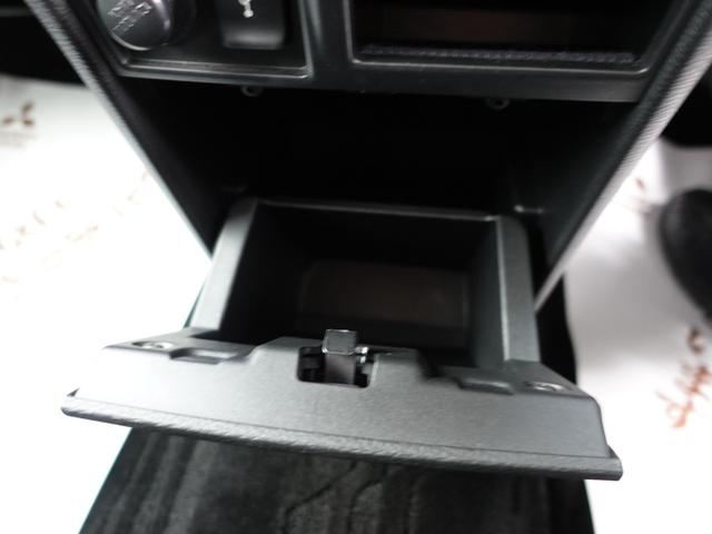 デリカD:5 アーバンギア Pエディション 10.1型Mナビ 12.1型後席モニター 電動サイドステップ フロント+リヤドラレコ ナビ連動ETC車載器 レザーシート 7人乗り(33枚目)