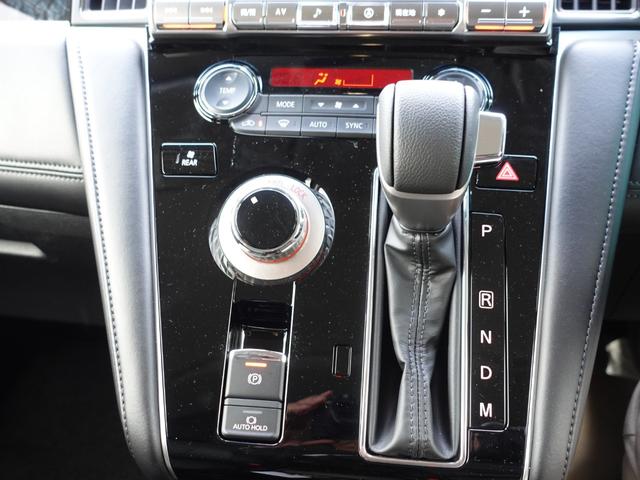 デリカＤ：５ ブラックエディション　左電動ステップレス　１１型ナビ　マルチアラウンドモニター　　　後側方車両検知　キャプテンシート　衝突被害軽減ブレーキ　ＥＴＣ　ドラレコ（15枚目）