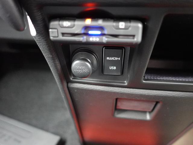 デリカＤ：５ ブラックエディション　左電動ステップレス　１１型ナビ　マルチアラウンドモニター　　　後側方車両検知　キャプテンシート　衝突被害軽減ブレーキ　ＥＴＣ　ドラレコ（16枚目）