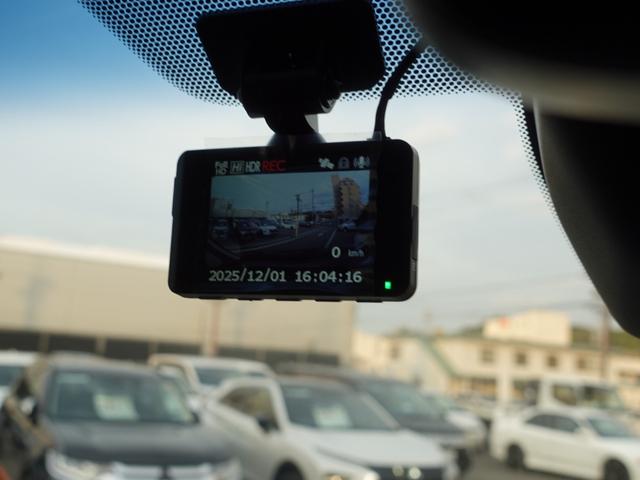 デリカＤ：５ ブラックエディション　左電動ステップレス　１１型ナビ　マルチアラウンドモニター　　　後側方車両検知　キャプテンシート　衝突被害軽減ブレーキ　ＥＴＣ　ドラレコ（23枚目）